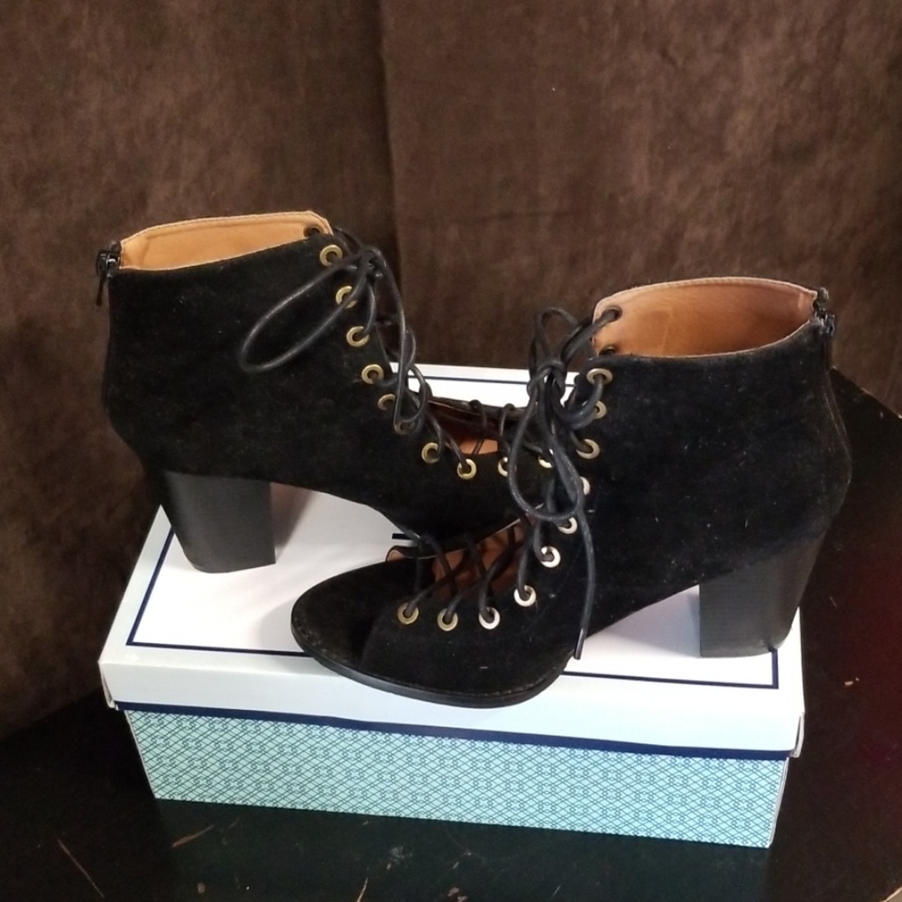 Rue 21 Lace up open toe ankle boots